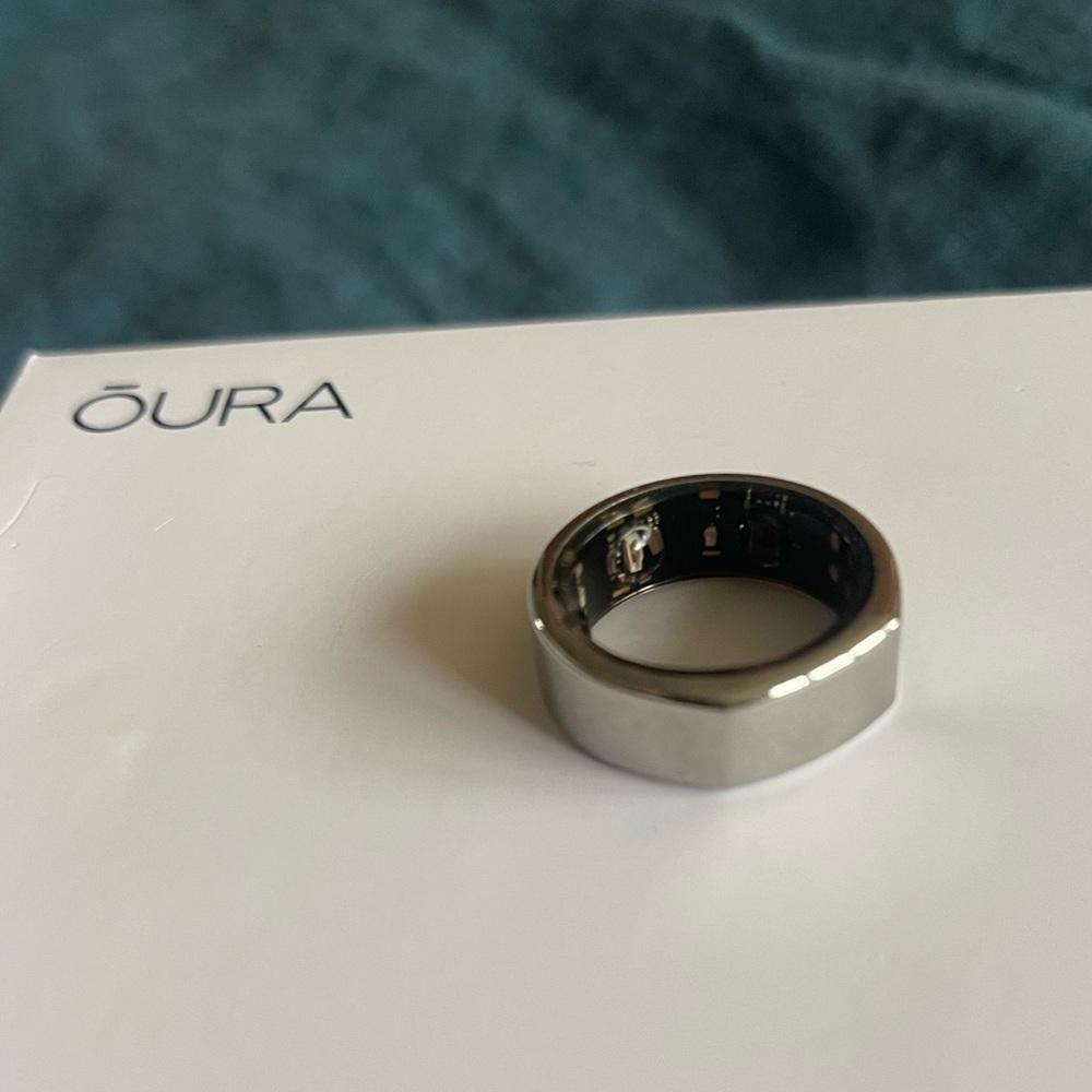 Oura ring gen3 silver size 8